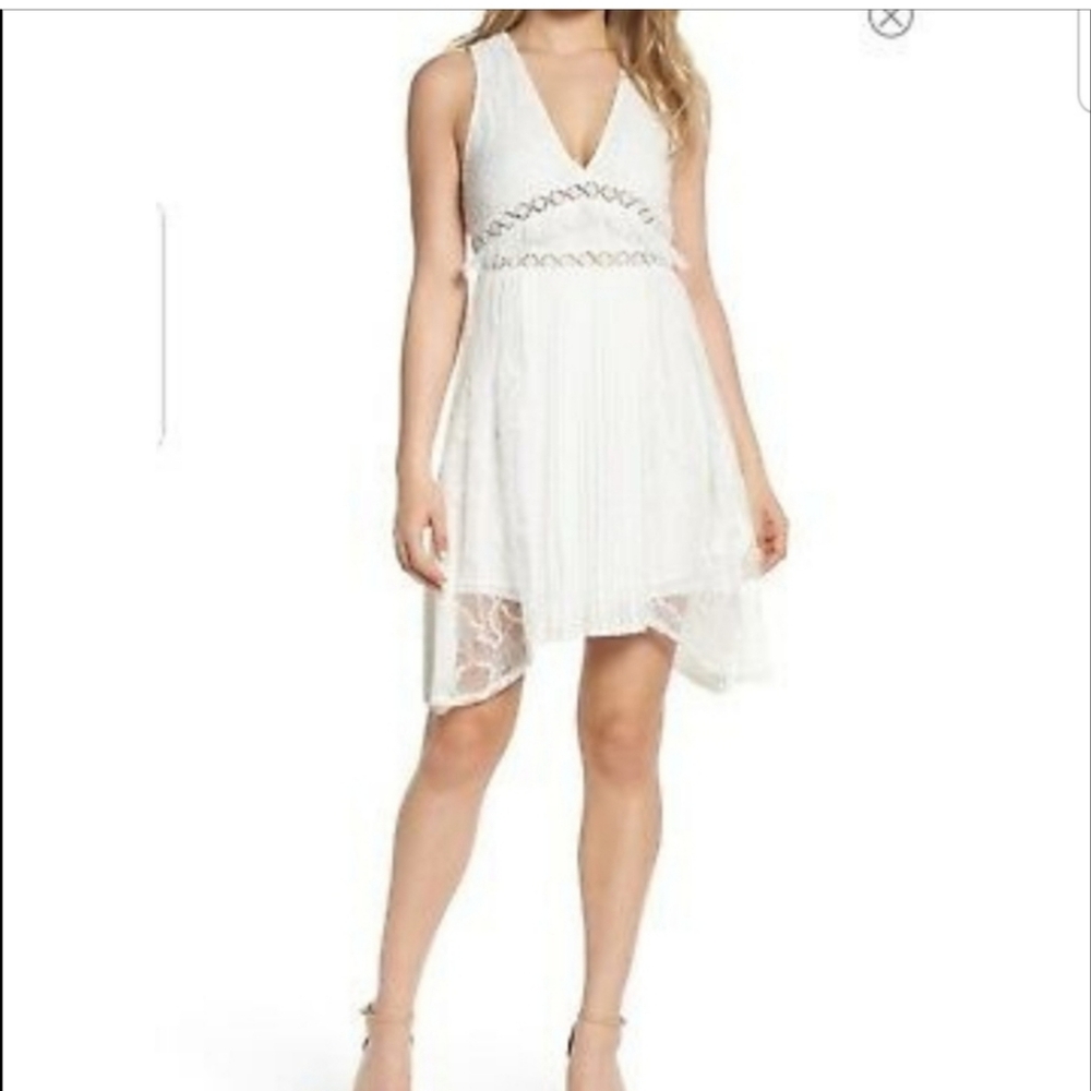 FOXIE DOT Elegant White Lace Dress
